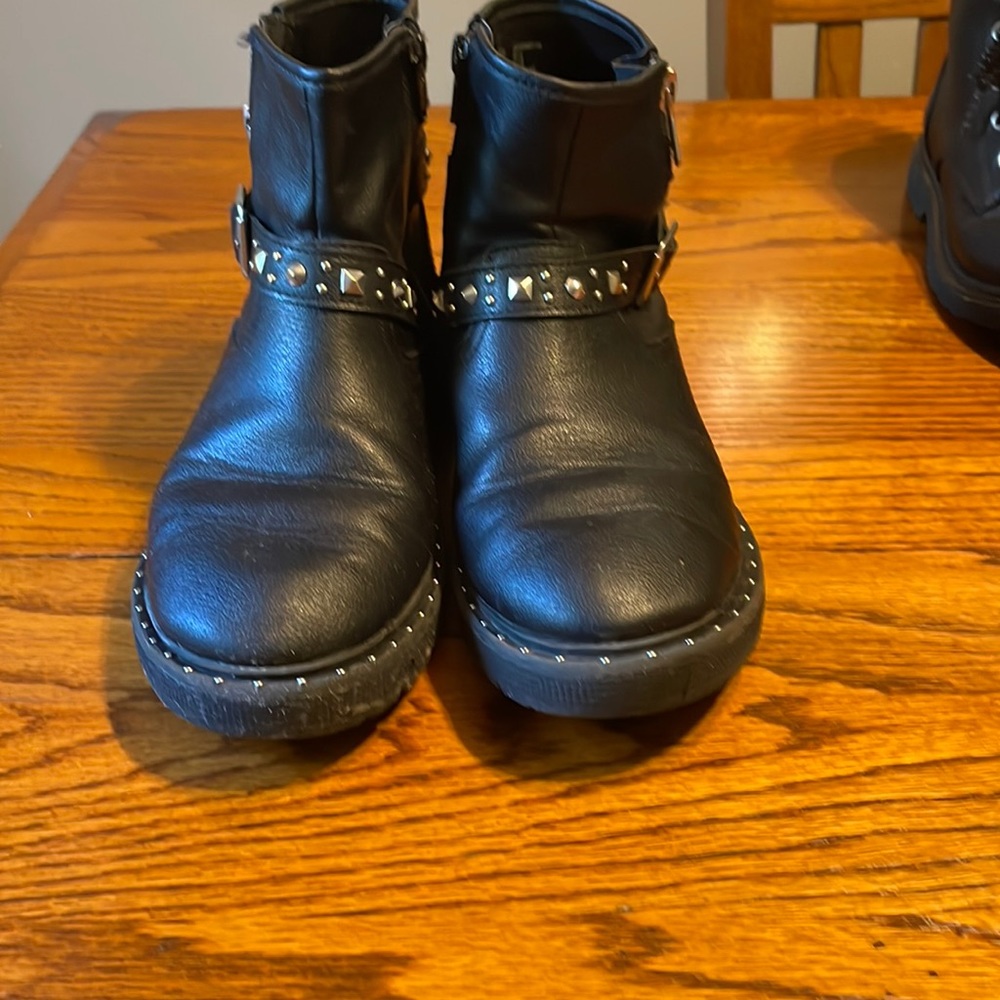 Girls Wonder Nation boots. Size 3